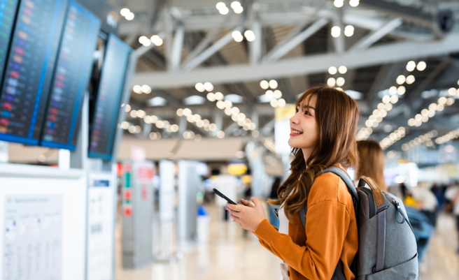 正妹去日本慶生，一入境秒收驚喜，吸引1.9萬人朝聖。（圖：shutterstock／達志）