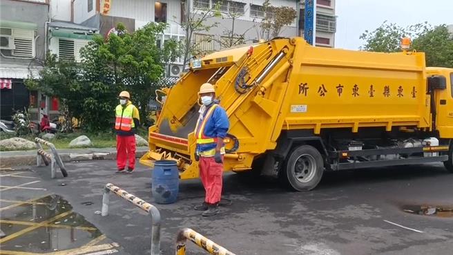 台东市公所今天起试办为期3个月「定点定时垃圾清运」。（读者提供／蔡旻妤台东传真）