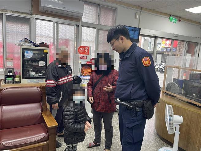 桃園觀音一名4歲女童，昨中午趁外婆在廚房準備午餐時，偷跑出門玩耍卻不小心迷路。（翻攝照片／蔡明亘桃園傳真）