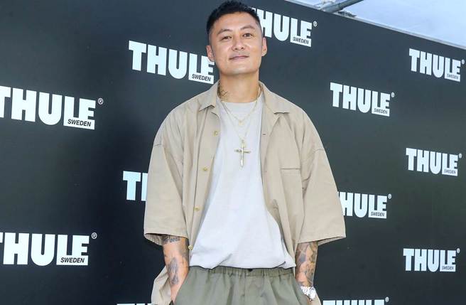 余文乐晒出游合照。（图／中时资料照）