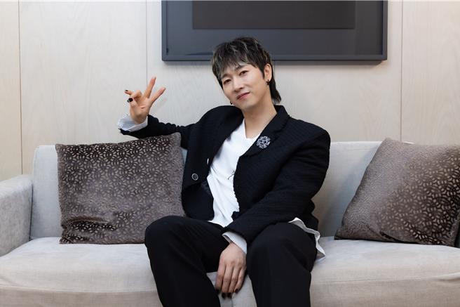 张佑赫暌违12年来台，受访时有问必答。（ON INN ASIA提供）