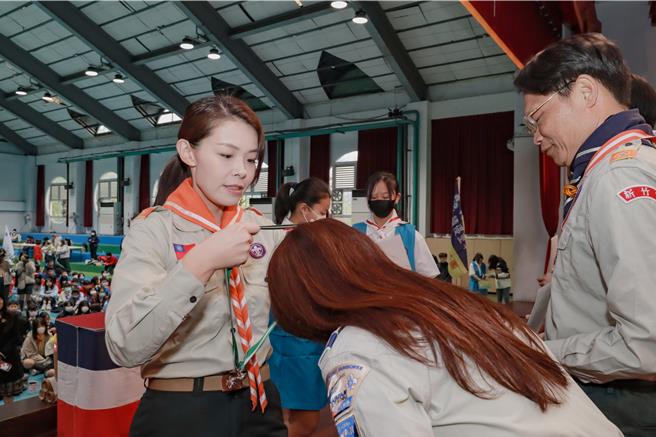 新竹市2024年童军节大会2日于三民国中活动心中登场，市长高虹安出席表扬103位优秀童军。（新竹市政府提供／陈育贤新竹传真）