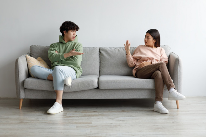 牡羊座＆水瓶座、射手座＆獅子座、雙子座＆處女座、雙魚座＆金牛座是4對歡喜冤家，越吵感情越甜蜜。 (示意圖:shutterstock/達志)