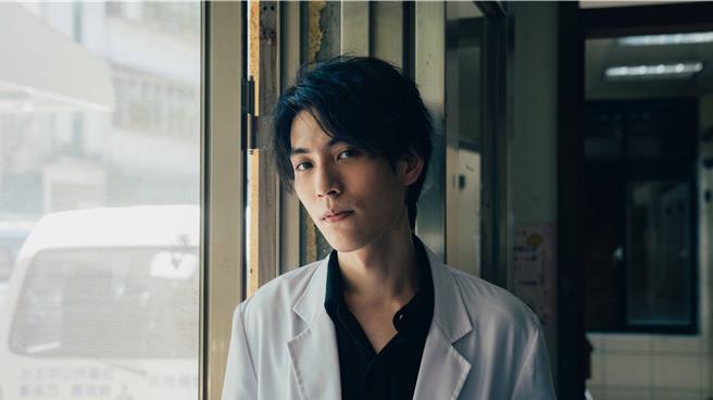 林子閎特別演出「林醫師」一角，力挺原班製作團隊。（結果娛樂提供）