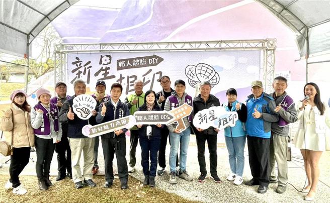 为推广职人精神，新社商圈推广DIY体验，邀游客享受深度之旅！图／中市府提供
