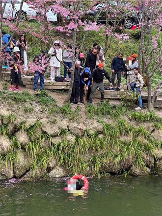 75歲老婦遊杉林溪賞花！卻意外落水 急救不治身亡