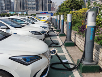 引領汽車新世代 中國新能源車銷量全球佔比數據公布