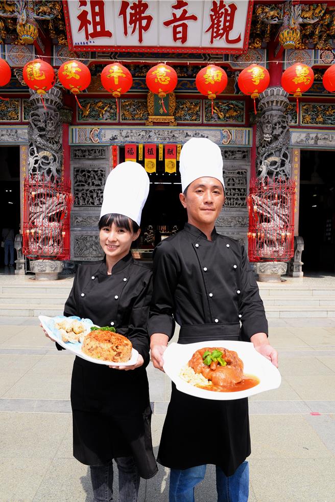 今年高雄内门紫竹寺传统习俗「阵头拜观音」将于3月9日、10日盛大展开，受到各界热烈期待的「宋江大宴」也预计于3月4日开放预订。（高市府观光局提供／洪浩轩高雄传真）