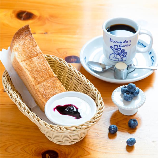 客美多季节限定新品登场，包括「活力朝食套餐 D—蓝莓优格」。（客美多提供／朱世凯台北传真）