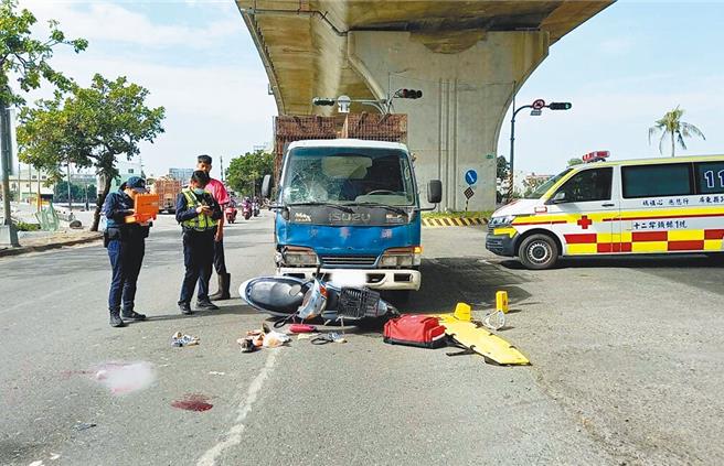 近年交通安全议题备受重视，中市去年交通违规总数达268万余件、开罚43亿余元创下新高，但台中市议员张芬郁3日指出，事故不减反增至7万2279件、每十万人死伤数3405人，皆是全国第一。事故示意图。（本报资料照）