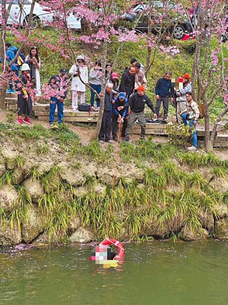 南投 杉林溪賞花卻落水 7旬婦送醫不治