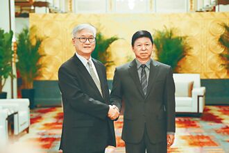 夏立言訪陸盼降溫