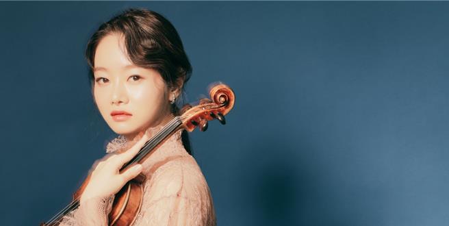 2010年仙台國際小提琴大賽最年輕的得主、10屆西貝流士國際小提琴大賽桂冠金本索里將在本月來台，和聽眾分享她精心安排的曲目。（©Kyutai-Shim DG／李欣恬台北傳真）
