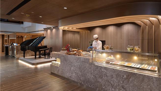 3月31日前，民眾於全館餐廳消費並加入飯店官方LINE帳號即可領取優惠券紅包，於各餐廳單筆消費滿千折百，累計最高現折1000元。(高雄福華大飯店提供)