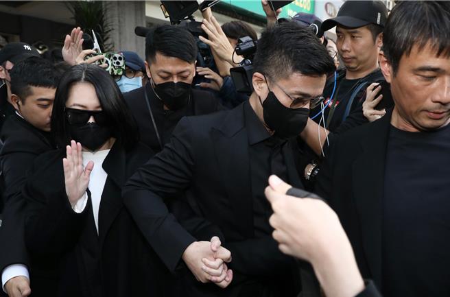 小S（左）很感谢眾人的关心。（侯世骏摄影）