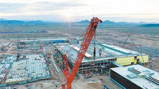 台积电兴建中的亚利桑那州厂房。（台积电提供）