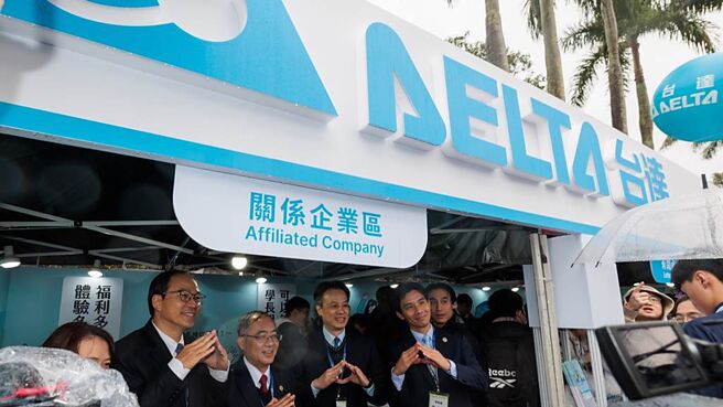 电源龙头厂台达参与台大校园徵才，今年预计1,700个职缺，且在全球要召募近8000人。图／郭吉铨