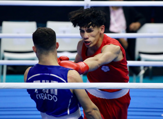 拳击》巴黎奥运资格赛拚到抽筋 男子57公斤李承威首轮惜败