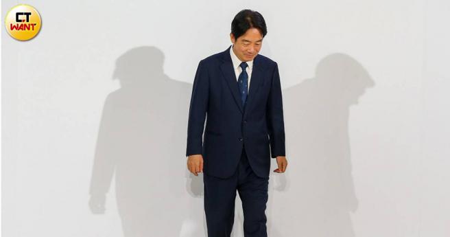 总统当选人赖清德将在520组成新政府，但他对内阁变动三缄其口，并表示将对外界绘声绘影的人事名单追究泄密责任。（图／黄耀徵摄）