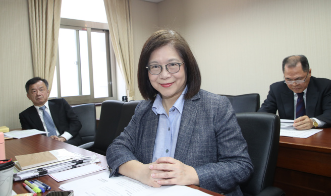 海委会主委管碧玲（中）。（资料照,刘宗龙摄）