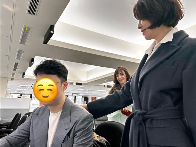 柯淑勤对女婿很满意也很放心。（海纳百川提供）