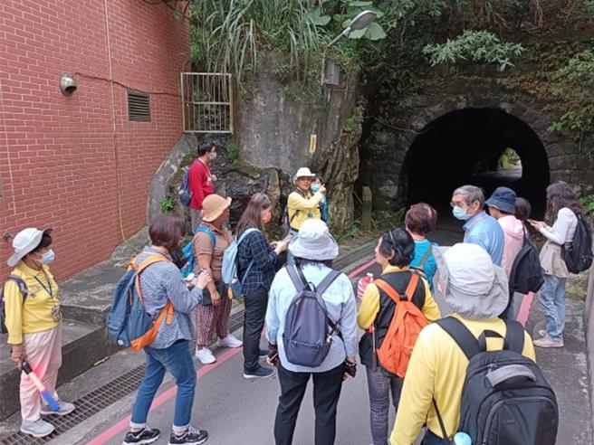 新北市文化行旅由黄金志工队多次踏查及研讨后精选出3条秘境路线，引领游客走出博物馆，深入社区。（新北市黄金博物馆提供／张铠乙新北传真）
