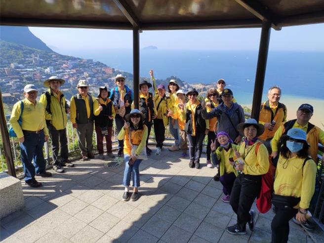 多位志工服务逾30年，来自各行各业，从事旅宿业、研究、教职甚至来自矿业现场者，人人身怀绝技，对于水金九地区文史田野调查深度及广度甚是丰富。（新北市黄金博物馆提供／张铠乙新北传真）