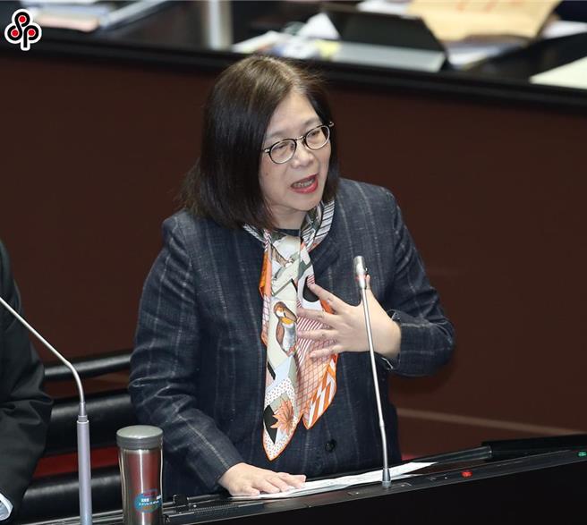 針對金廈海域大陸漁船翻覆事件，海委會主委管碧玲5日在立法院表示已提出4項要點，會就撫慰亡靈及家屬盡最大的誠意。（姚志平攝）