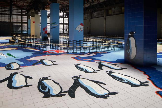 BOTTEGA VENETA以2024春夏系列的秀场为灵感推出Line动态贴图及限定桌布。（ BOTTEGA VENETA 提供）