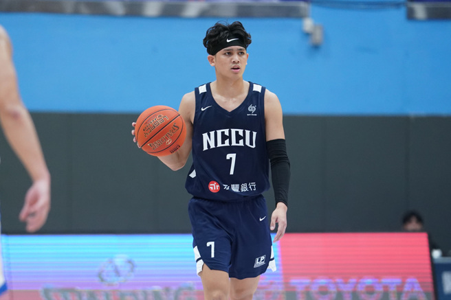 政大游艾喆全场缴出12分、9篮板、13助攻全面数据。（大专体总提供）