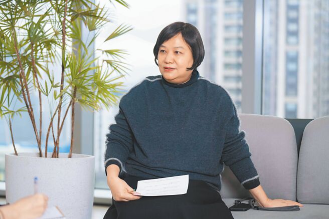 柯愫吟闯荡百货界35年，曾为衣蝶百货、京站时尚广场创下傲人成绩。（吴松翰摄）