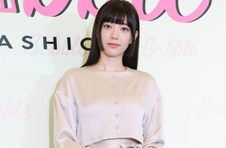 郭雪芙粉色中空裝洩傲人曲線 上萬網友朝聖：有點玄機