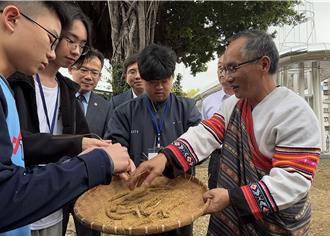 推動全民原教！台中一中跨學制合作 鬧區校園闢種小米田