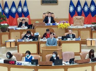 板殯拜飯挨批「豬吃了都會流淚」 民政局：再研究提升品質