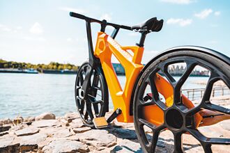 igus新品城市自行车 把海洋塑胶变零件