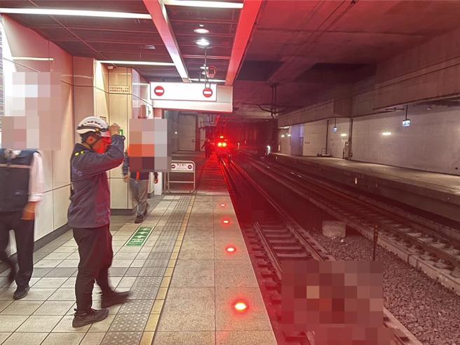 科工館站20天內男女遭撞死，同地點同時間都是328。（消防局提供／任義宇高雄傳真）