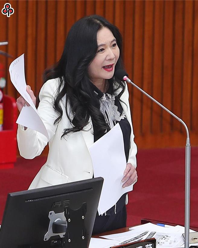 針對國民黨主席朱立倫欲裁撤黃復興黨部，身為黃復興黨部的台北市議員應曉薇（圖）也發表公開信，直言黃復興黨部永遠不會走入歷史，即使整合至地方黨部，黃復興永不凋零。（本報資料照片）