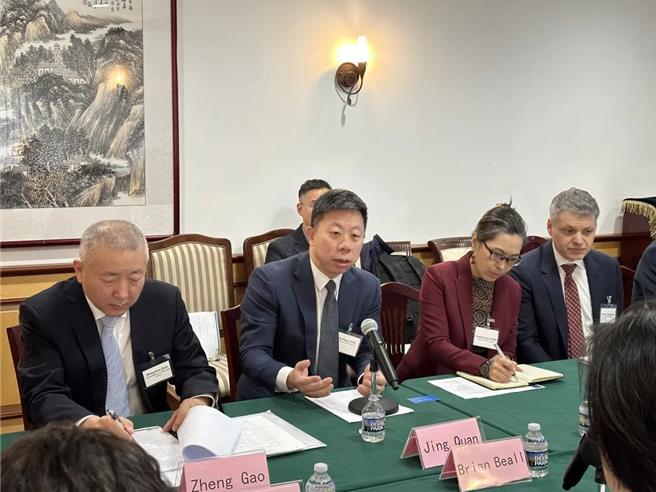 中美旅游座谈会上月29日在华府举办，大陆驻美使馆临时代办井泉出席并致辞。（翻摄自大陆驻美国大使馆）