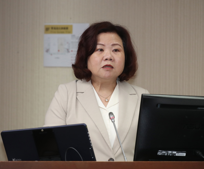 立法院社会福利及卫生环境委员会6日邀请劳动部长许铭春（图）、外交部、劳动力发展署、卫福部、内政部、国安局就「我国开放印度移工对本国劳工就业市场之衝击」进行专题报告，并备质询。（刘宗龙摄）