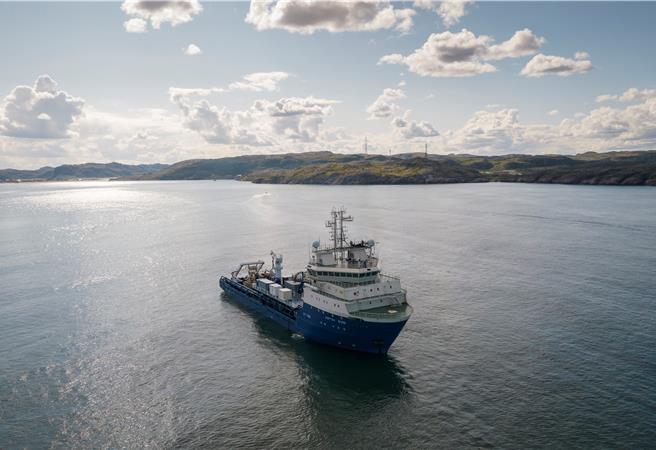 一家电信公司和一名美国官员表示，红海有多条海底通讯电缆近日被切断，影响亚洲和欧洲之间25％的数据流量，目前原因仍未明。美国官员指出，电缆是否遭蓄意切断还在调查中。（路透社）