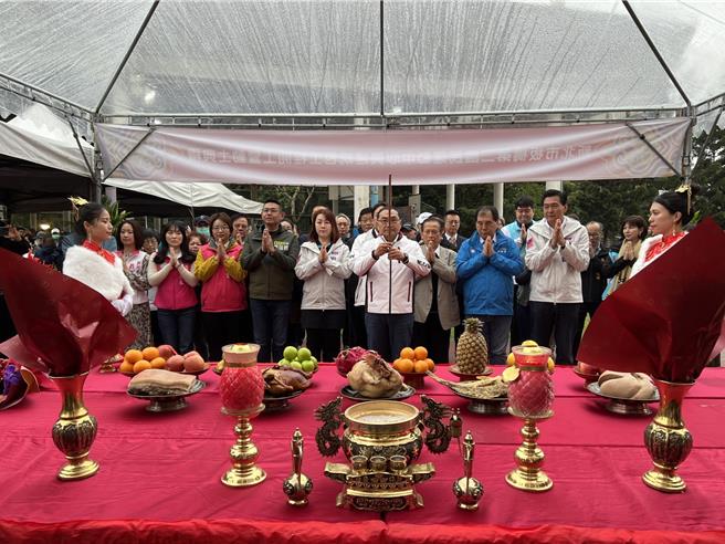 新北市长侯友宜主持板桥第二国民运动中心开工典礼。（王扬杰摄）