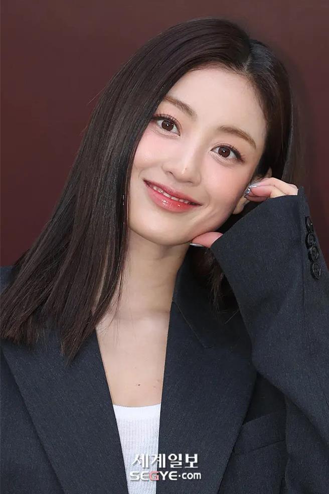 志效出席韩国GUCCI ANCORA活动。(摘自微博)(摘自微博)