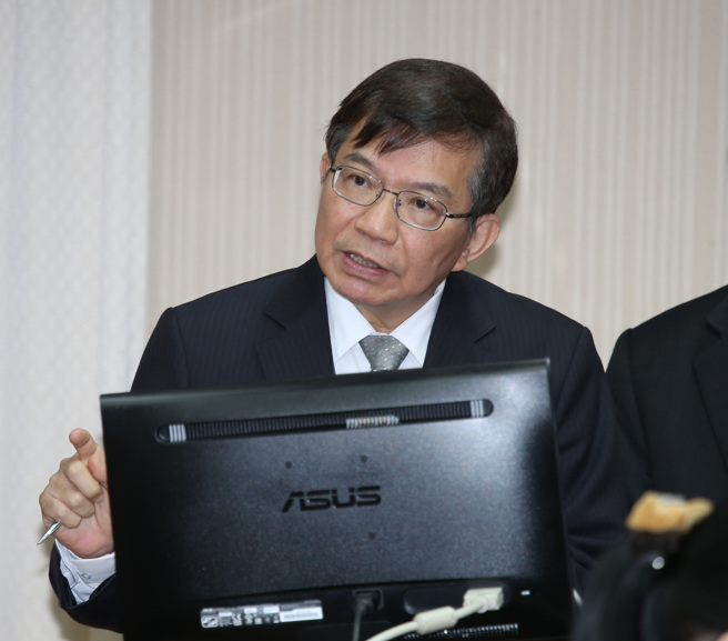 交通部長王國材6日在立法院交通委員會答詢。（姚志平攝）