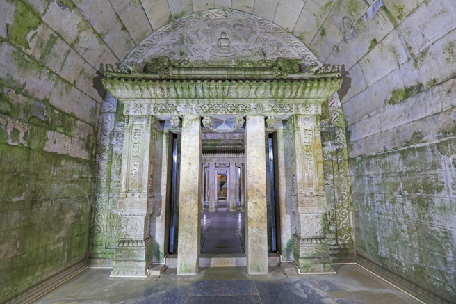 大陆浙江一名8旬老翁为明朝官员守墓，他们家族留守长达400多年，负责任精神让人动容。(示意图:shutterstock/达志)