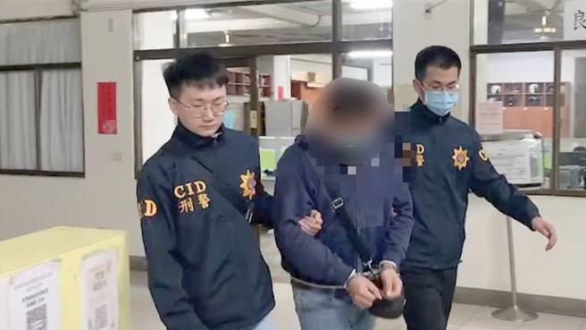 吴男涉嫌违法持有改造枪枝与子弹，遭警方逮捕。（民眾提供／宝智华台南传真）