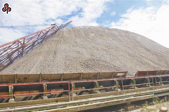 信大水泥6日把「信大水泥第二矿场第三採掘场开发案环境现况差异分析及对策检讨报告」送至环境部审查。（报系资料照）