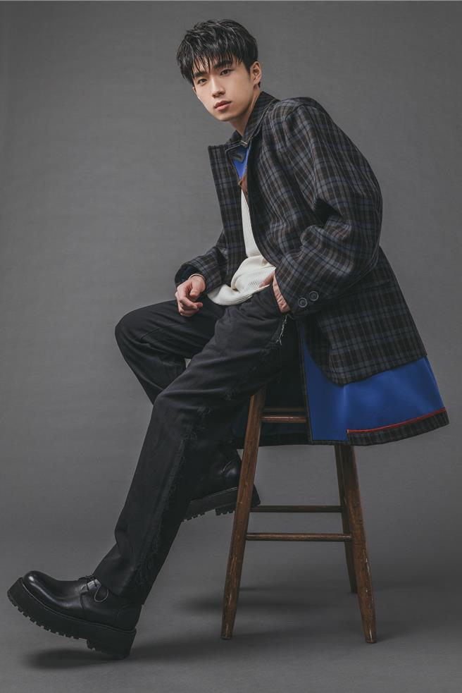 曹楊推出新專輯《極光》。（杰威爾音樂提供）