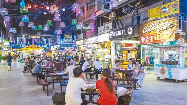 台中市「一中商圈」去年游客量突破1000万人次，勇夺全国第1名人气宝座。（台中市观旅局提供／陈淑娥台中传真）