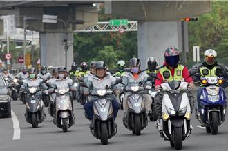 百歲郭深森領軍 29不老騎士10天完成1175公里機車環島