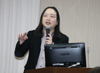 被問Meta大當機損失怎求償？唐鳳喊話經濟部 ：廣告業移給數位部管